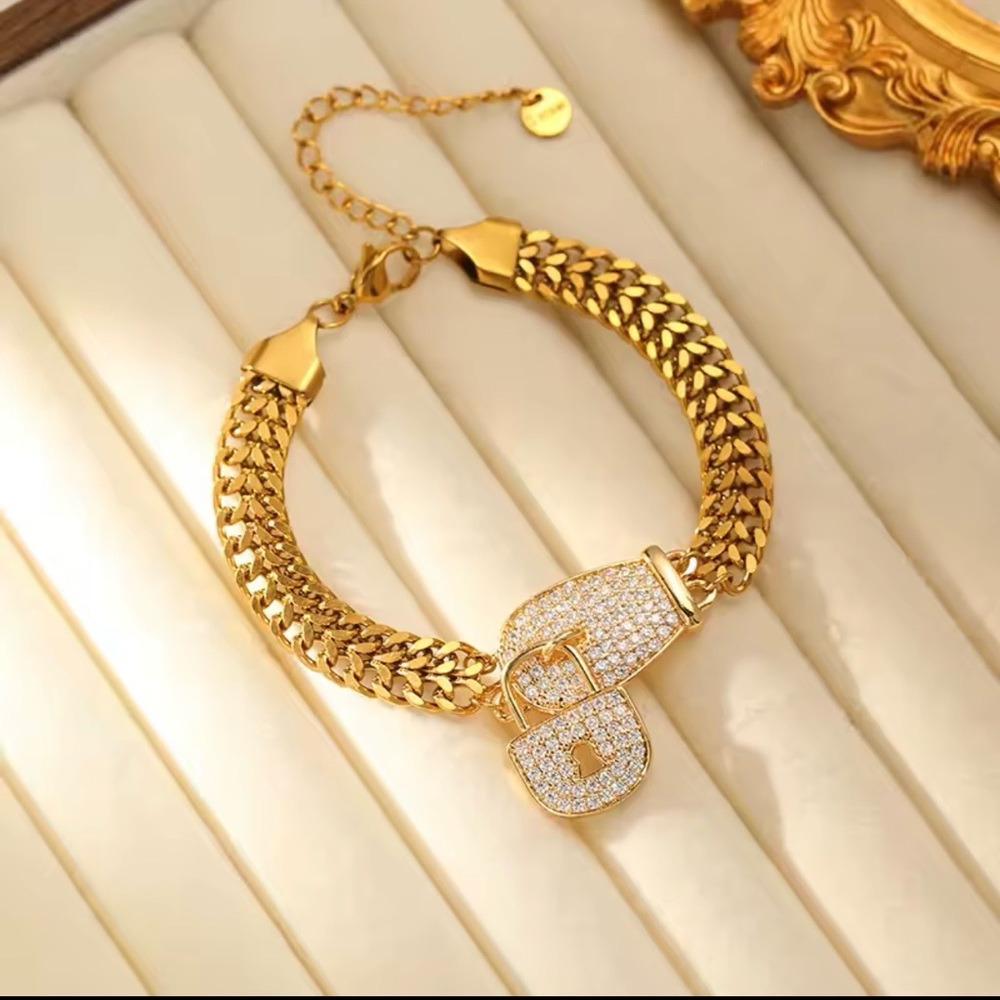 Luxury 18k gold plated stainless steel bracelet